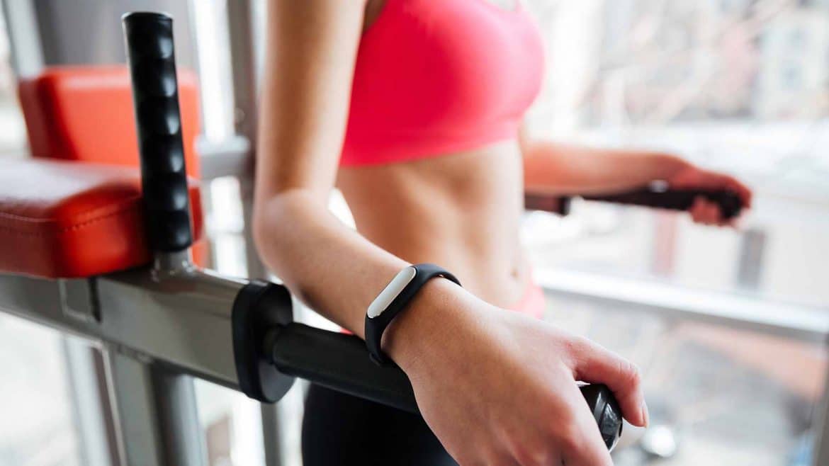 Hasil gambar untuk woman use fitness tracker