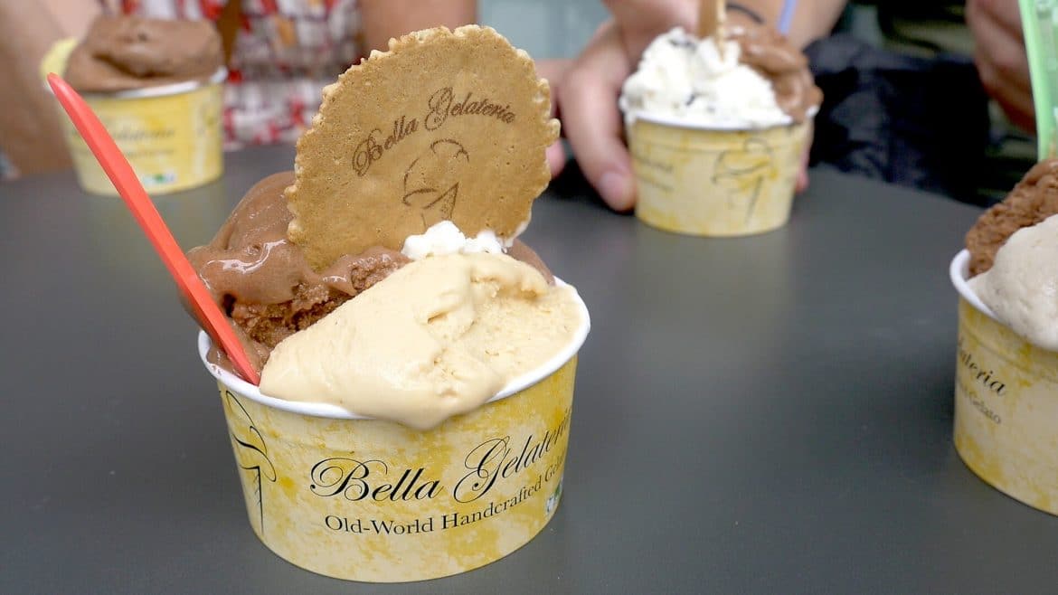 6. Ceriakan hari travelingmu biar semakin manis dengan gelato dari Bella Gelateria (Vancouver) ini